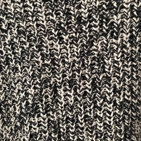 H&M Cable Knit Slouchy Sweater Round Neck Size M - Picture 10 of 10